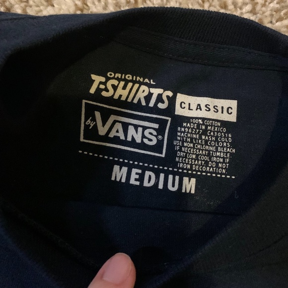 Vans Off The Wall Pocketed Cowskull & Arrowhead Men's Tee Medium Navy Blue - Picture 5 of 5